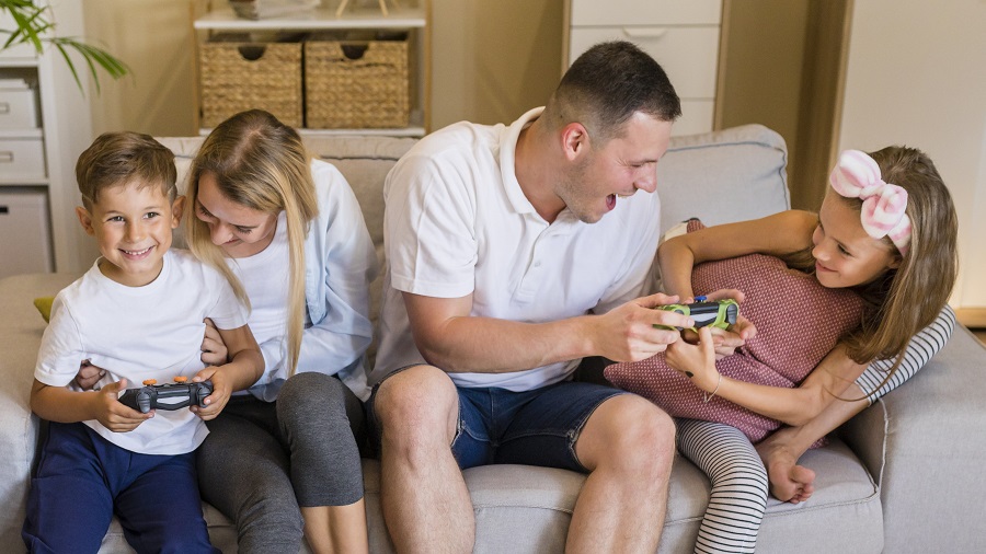 Healthy Gaming Habits for Children and Families